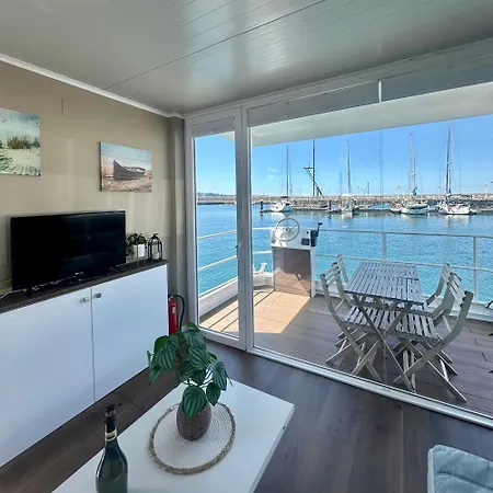 Ботель Casa Flotante